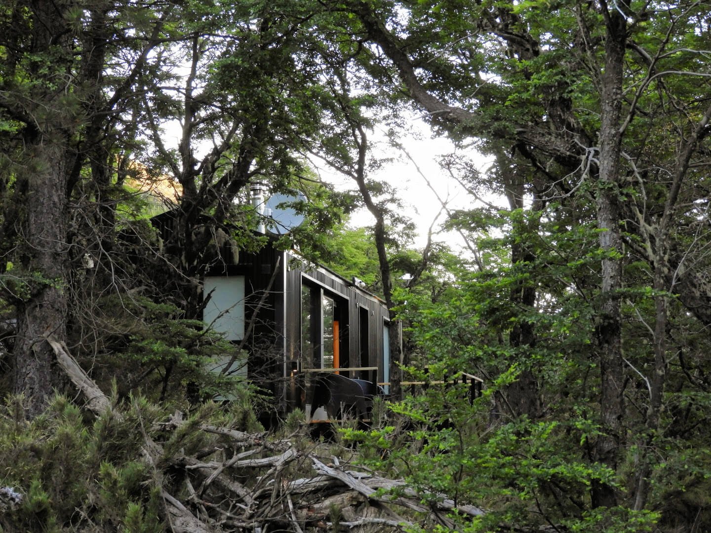 Exterior de la cabaña Fruto del Bosque